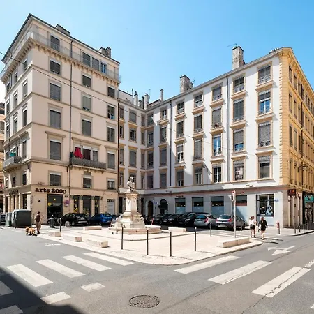 Trendy Flat-lyon Centre-hotel De Apartment Lyon